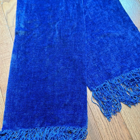 Jeffrey Aronoff Handwoven  Scarf Unisex  60” Long With Fringes